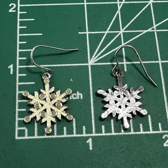 Impressions Snowflake Sparkling Earrings Hoop Dangling Winter Christmas - Picture 4 of 6